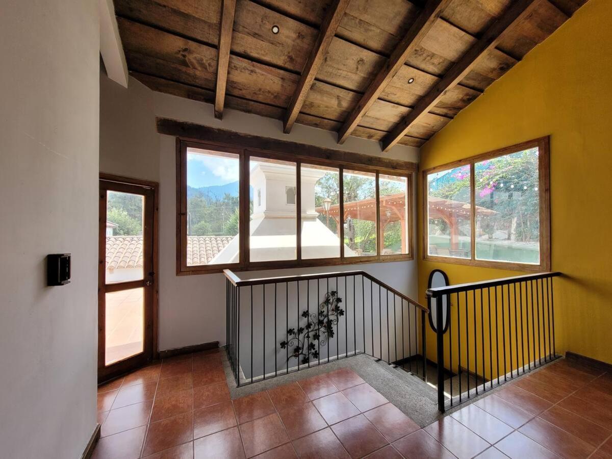 הוילה Amplia Casa Antigua Guatemala Con Pergola Y Jardin מראה חיצוני תמונה